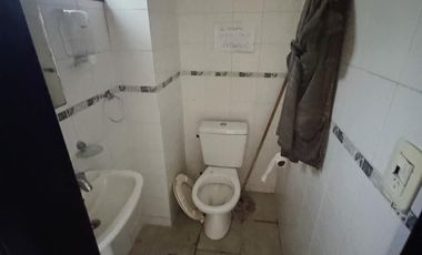 Galpón / deposito con oficinas en alquiler en Martinez