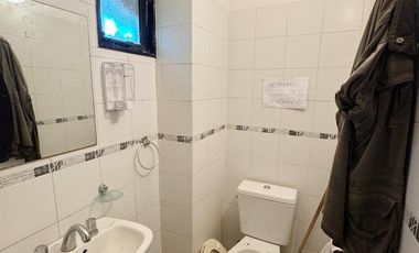 Galpón / deposito con oficinas en alquiler en Martinez