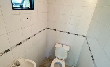 Galpón / deposito con oficinas en alquiler en Martinez