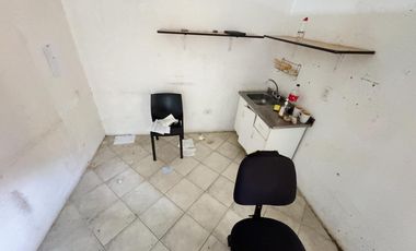 Galpón / deposito con oficinas en alquiler en Martinez