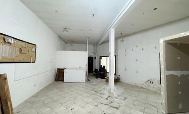 Galpón / deposito con oficinas en alquiler en Martinez