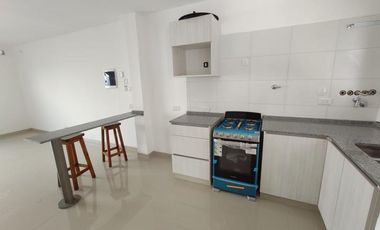 Venta Tríplex 4 Ambientes en Olivos  Jardín y Terraza Privada