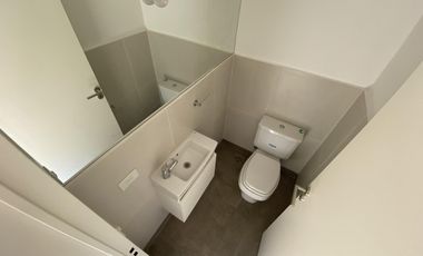 A estrenar - Casa 4 ambientes con jardín - Banfield Residencial