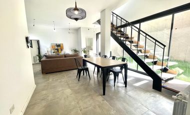 A estrenar - Casa 4 ambientes con jardín - Banfield Residencial