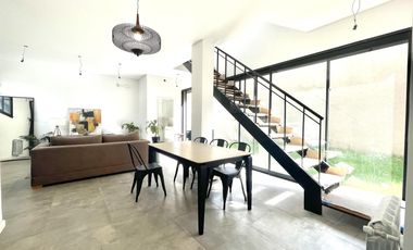 A estrenar - Casa 4 ambientes con jardín - Banfield Residencial