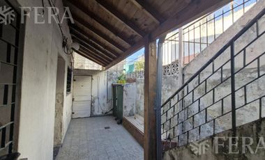 Venta PH 4 ambientes con cochera en Lanús Oeste