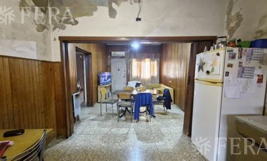 Venta PH 4 ambientes con cochera en Lanús Oeste