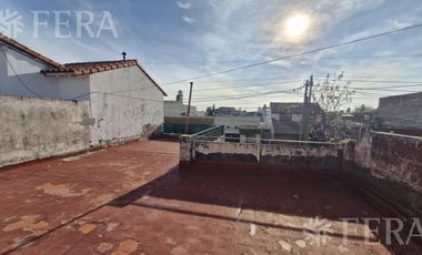 Venta PH 4 ambientes con cochera en Lanús Oeste