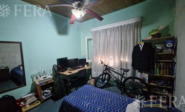 Venta PH 4 ambientes con cochera en Lanús Oeste