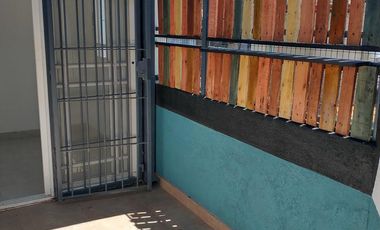 Excelente PH 2 ambientes con entrada independiente reciclado a nuevo, patio. Exc ubicación.