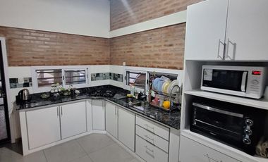Casa en VENTA zona HOSPITAL MASVERNAT