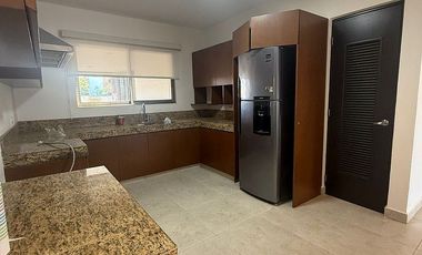 Casa en Renta en col Altabrisa, Merida Yucatán