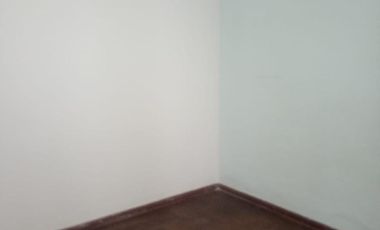 Departamento 2 y 1/2 amb tipo casa al medio