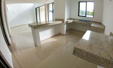 CASA EN VENTA MERIDA PRADERAS DEL MAYAB CON ALBERCA Y AMENIDADES