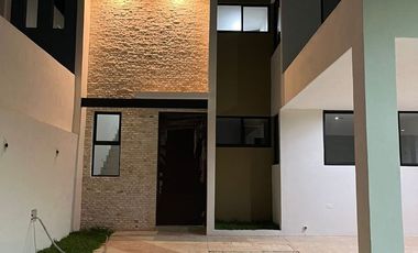 CASA EN VENTA MERIDA PRADERAS DEL MAYAB CON ALBERCA Y AMENIDADES
