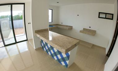 CASA EN VENTA MERIDA PRADERAS DEL MAYAB CON ALBERCA Y AMENIDADES