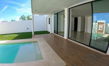 CASA EN VENTA MERIDA PRADERAS DEL MAYAB CON ALBERCA Y AMENIDADES