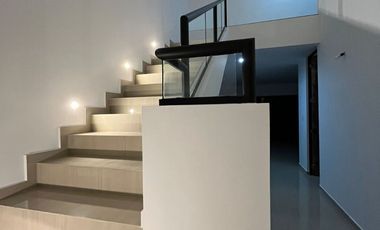 CASA EN VENTA MERIDA PRADERAS DEL MAYAB CON ALBERCA Y AMENIDADES