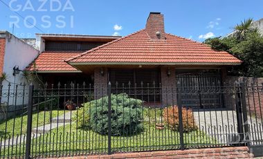 Casa en venta en Burzaco