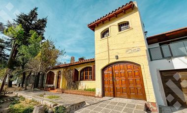 Venta de casa, 3 dormitorios, calle Stefenelli al 600, Neuquén Capital