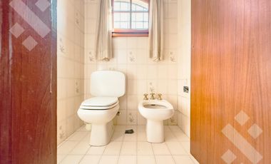 Venta de casa, 3 dormitorios, calle Stefenelli al 600, Neuquén Capital