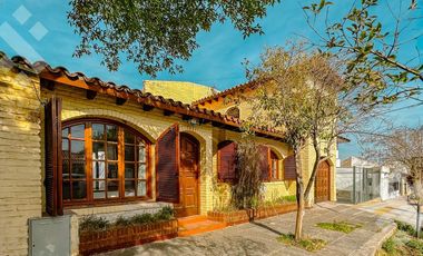 Venta de casa, 3 dormitorios, calle Stefenelli al 600, Neuquén Capital