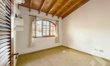 Venta de casa, 3 dormitorios, calle Stefenelli al 600, Neuquén Capital