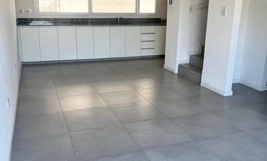 Departamento 3 amb. con playroom y terraza en Venta Ezeiza