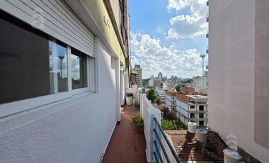Departamento en Venta en Villa Ballester - Dos Ambientes con Patio Aterrazado