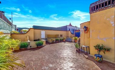 Departamento en venta en el Centro de San Miguel, planta baja y amueblado