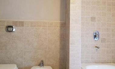 Casa AMOBLADA fondo Golf, 4 dorm. pileta y gran patio Lomas de La Carolina