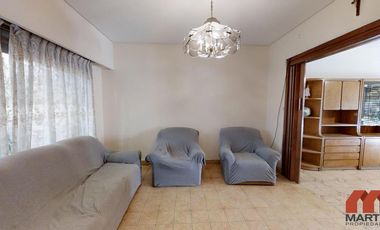 Casa en alquiler en Martínez 4 ambientes baño y toilette patio quincho cerrado y cochera x 2
