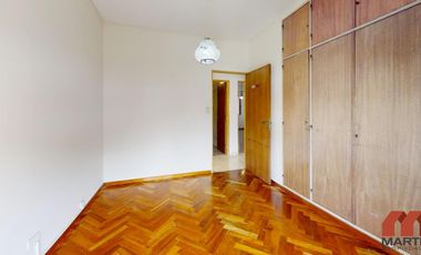 Casa en alquiler en Martínez 4 ambientes baño y toilette patio quincho cerrado y cochera x 2