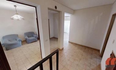 Casa en alquiler en Martínez 4 ambientes baño y toilette patio quincho cerrado y cochera x 2