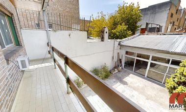 Casa en alquiler en Martínez 4 ambientes baño y toilette patio quincho cerrado y cochera x 2