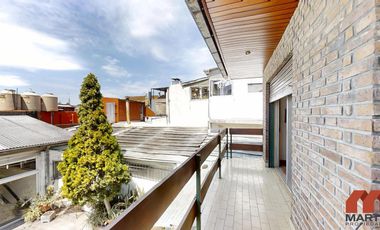 Casa en alquiler en Martínez 4 ambientes baño y toilette patio quincho cerrado y cochera x 2