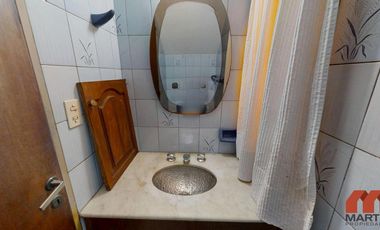 Casa en alquiler en Martínez 4 ambientes baño y toilette patio quincho cerrado y cochera x 2