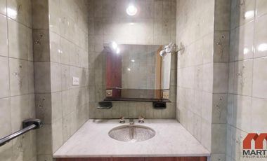 Casa en alquiler en Martínez 4 ambientes baño y toilette patio quincho cerrado y cochera x 2