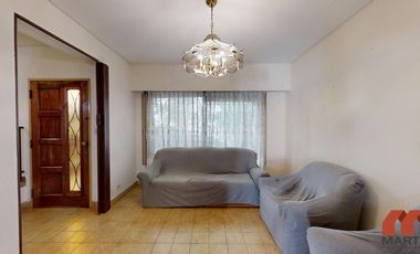 Casa en alquiler en Martínez 4 ambientes baño y toilette patio quincho cerrado y cochera x 2