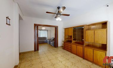 Casa en alquiler en Martínez 4 ambientes baño y toilette patio quincho cerrado y cochera x 2