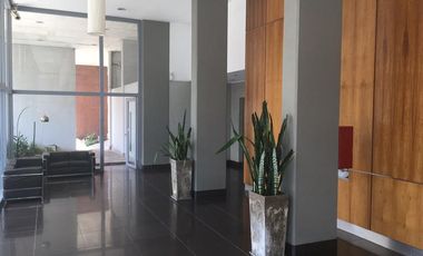 Alquiler de departamento de 3 ambientes con cochera- Olivos-Vias/Rio