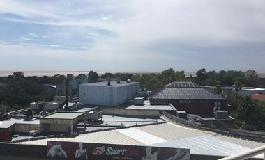 Alquiler de departamento de 3 ambientes con cochera- Olivos-Vias/Rio