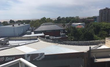 Alquiler de departamento de 3 ambientes con cochera- Olivos-Vias/Rio