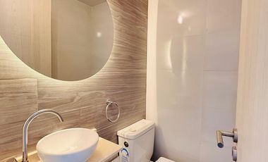 Departamento en Alquiler de 2 Dormitorios, Balcon con Asador, Pileta en Terraza