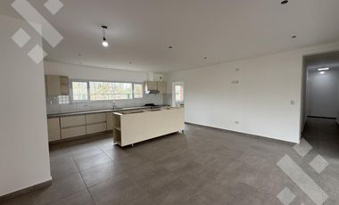 Venta casa 3 dormitorios - Barrio Los Sauces– Fernández Oro