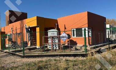 Venta casa 3 dormitorios - Barrio Los Sauces– Fernández Oro
