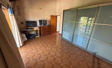 Casa Amplia en zona CAE