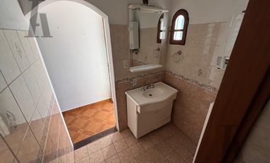 Casa Amplia en zona CAE