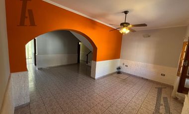 Casa Amplia en zona CAE