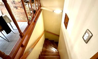 CASA / DUPLEX 4 AMBIENTES CON DEPENDENCIA, COCHERA, PISCINA Y JARDIN EN BARRACAS VENTA